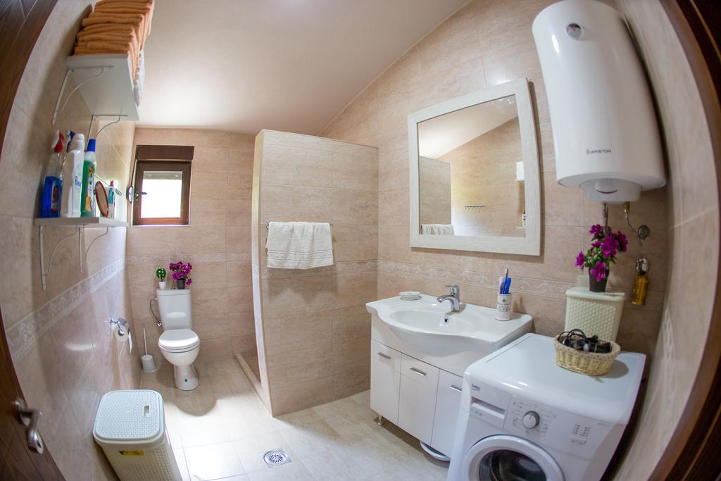 Apartment Bambo Tre Sorrele Kotor Exterior photo