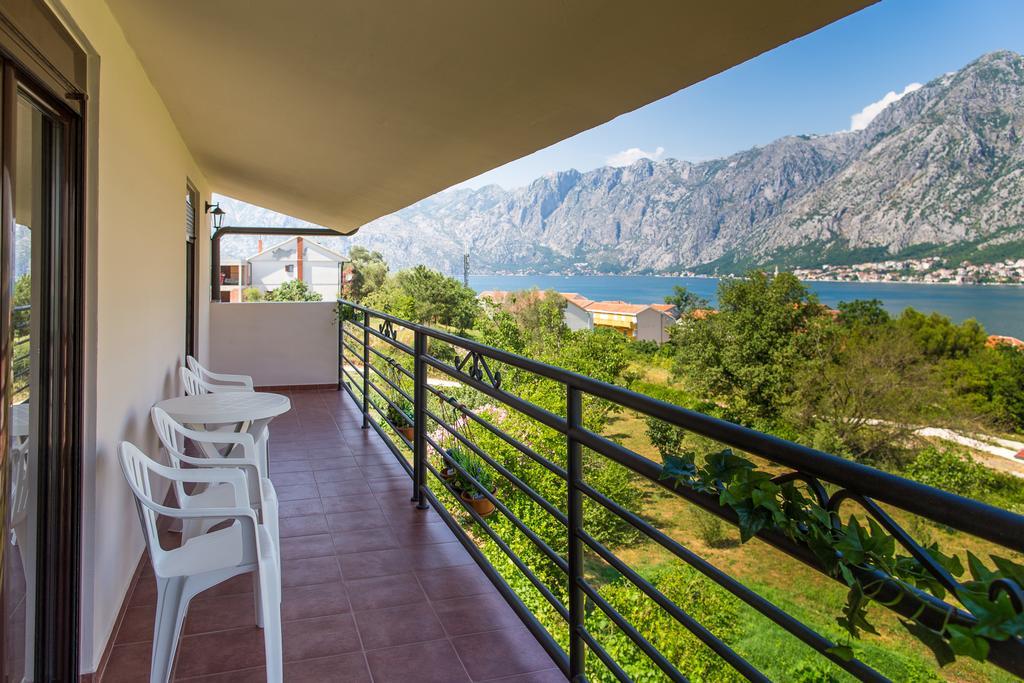 Apartment Bambo Tre Sorrele Kotor Exterior photo